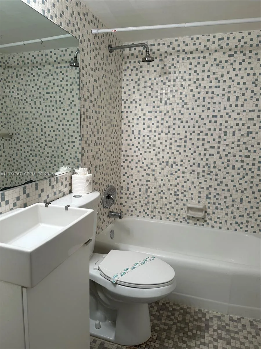 7545 E Treasure Dr # 9I, North Bay Village, FL 33141 photo 13