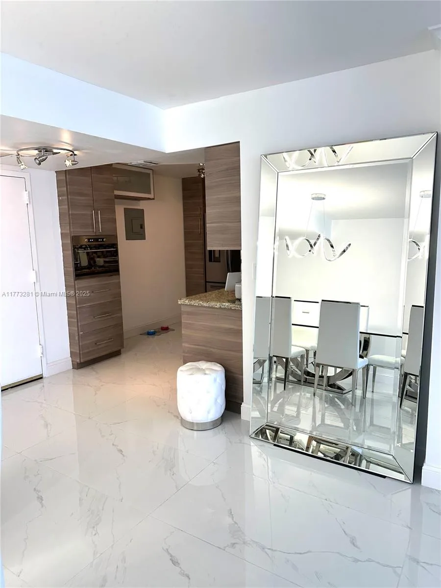 427 Golden Isles Dr # 5G, Hallandale Beach, FL 33009 photo 8