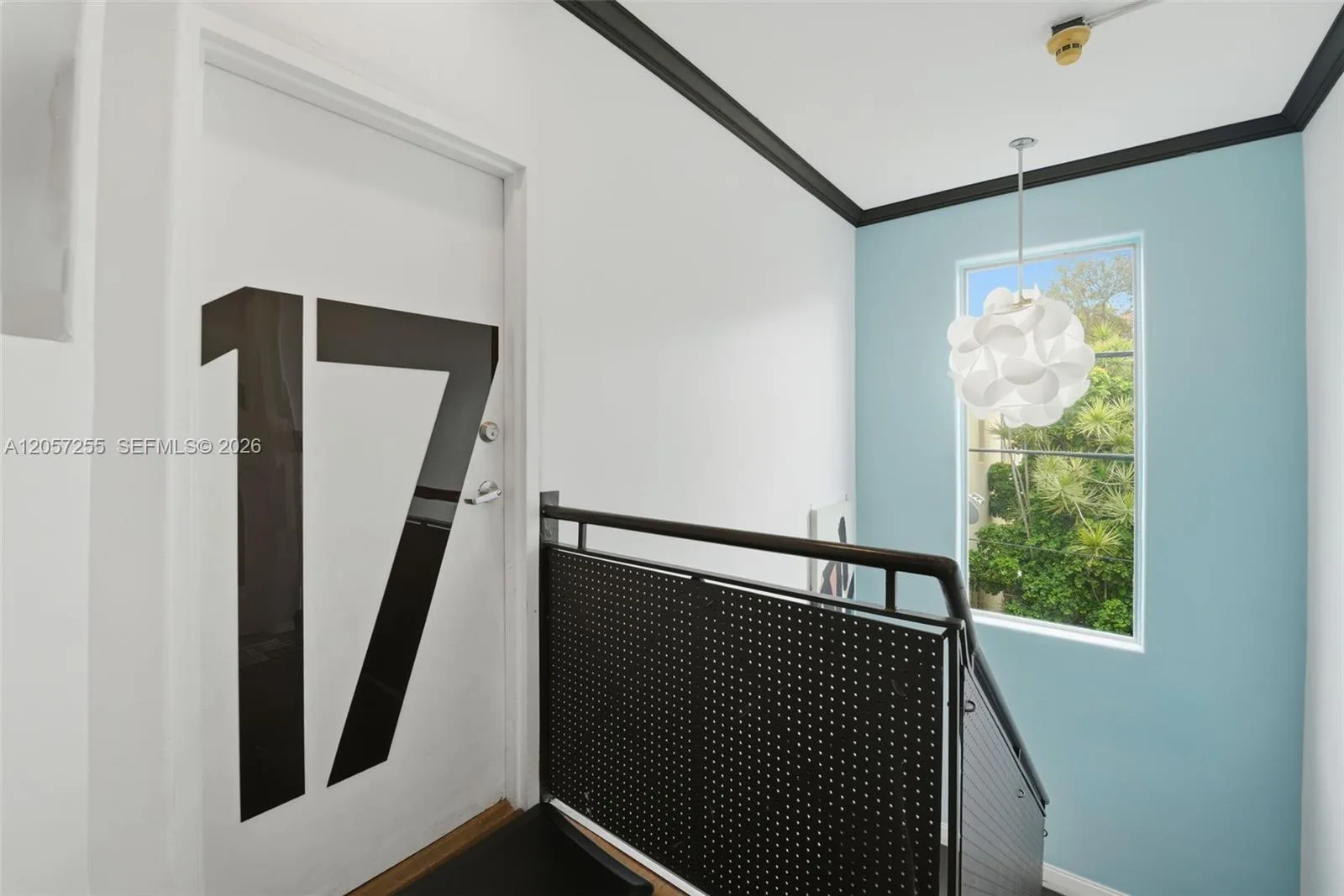 526 15th St # 17, Miami Beach, FL 33139 photo 2