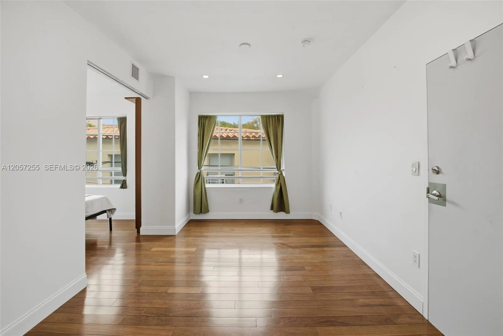 526 15th St # 17, Miami Beach, FL 33139 photo 3