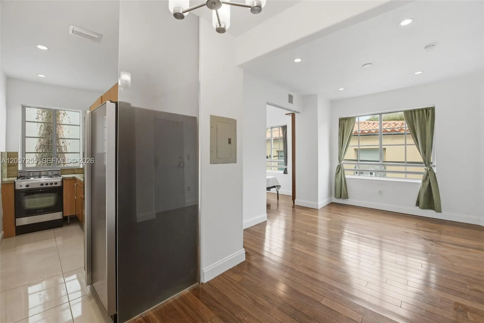526 15th St # 17, Miami Beach, FL 33139 photo 5