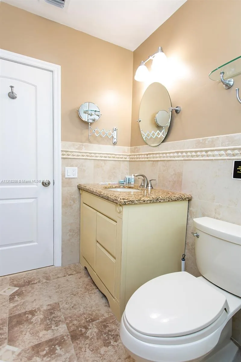 1311 Rodman St, Hollywood, FL 33019 photo 11
