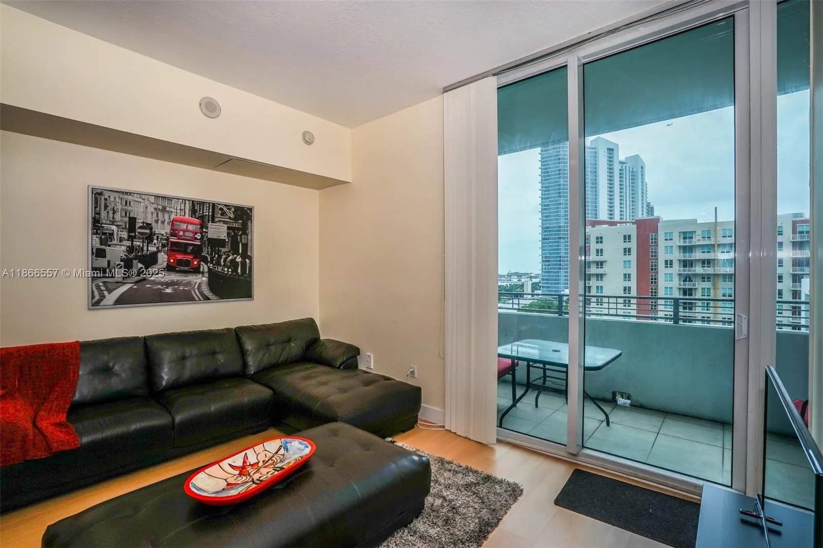 350 NE 24th St # 903, Miami, FL 33137 photo 2
