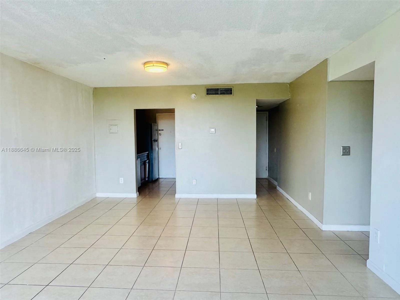 2000 NE 135th St # 403, North Miami, FL 33181 photo 4