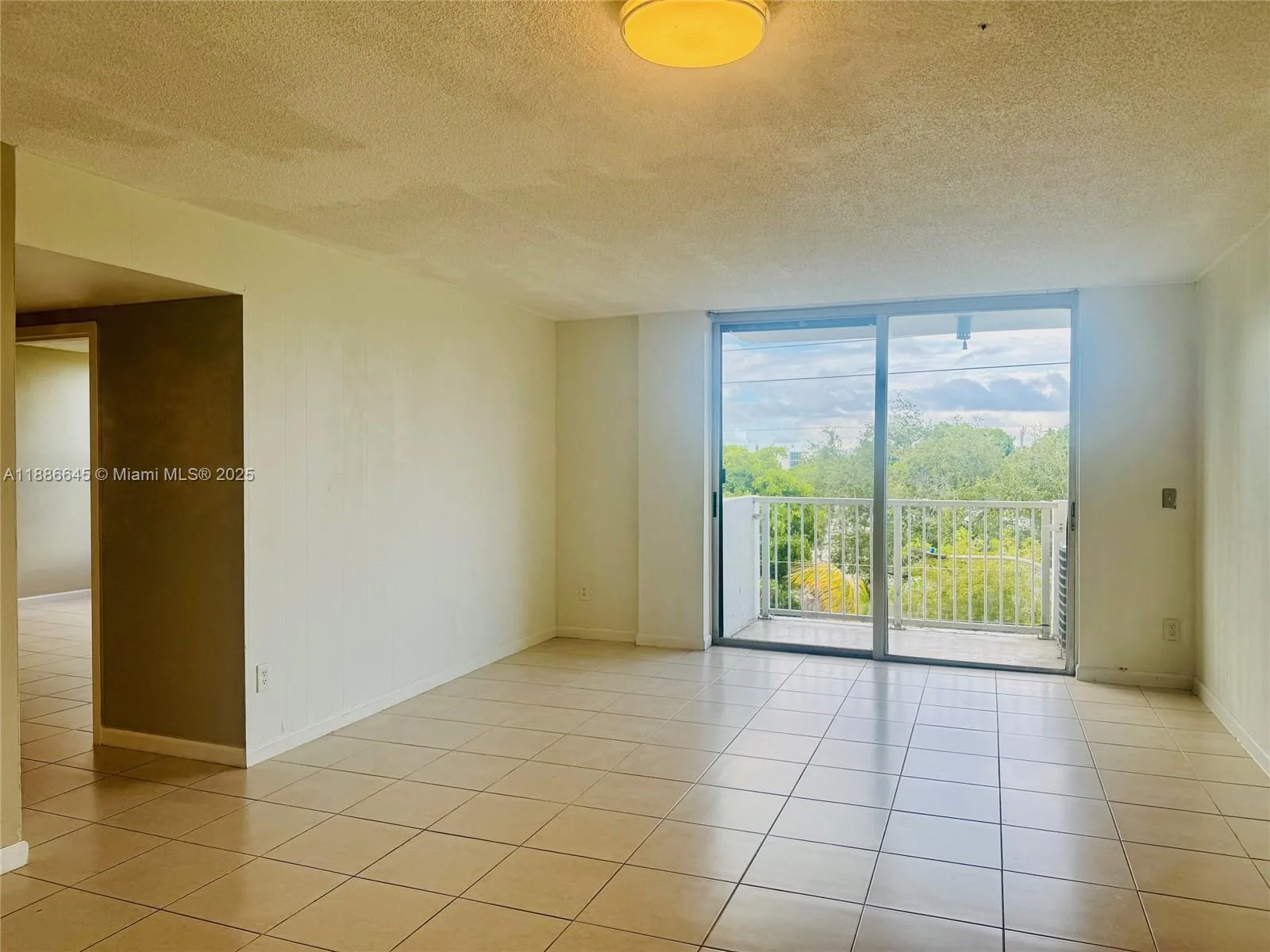 2000 NE 135th St # 403, North Miami, FL 33181 photo 5