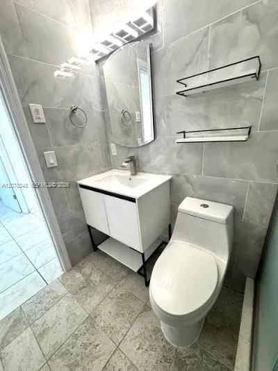 2344 NE 12th St # 7, Pompano Beach, FL 33062 photo 12