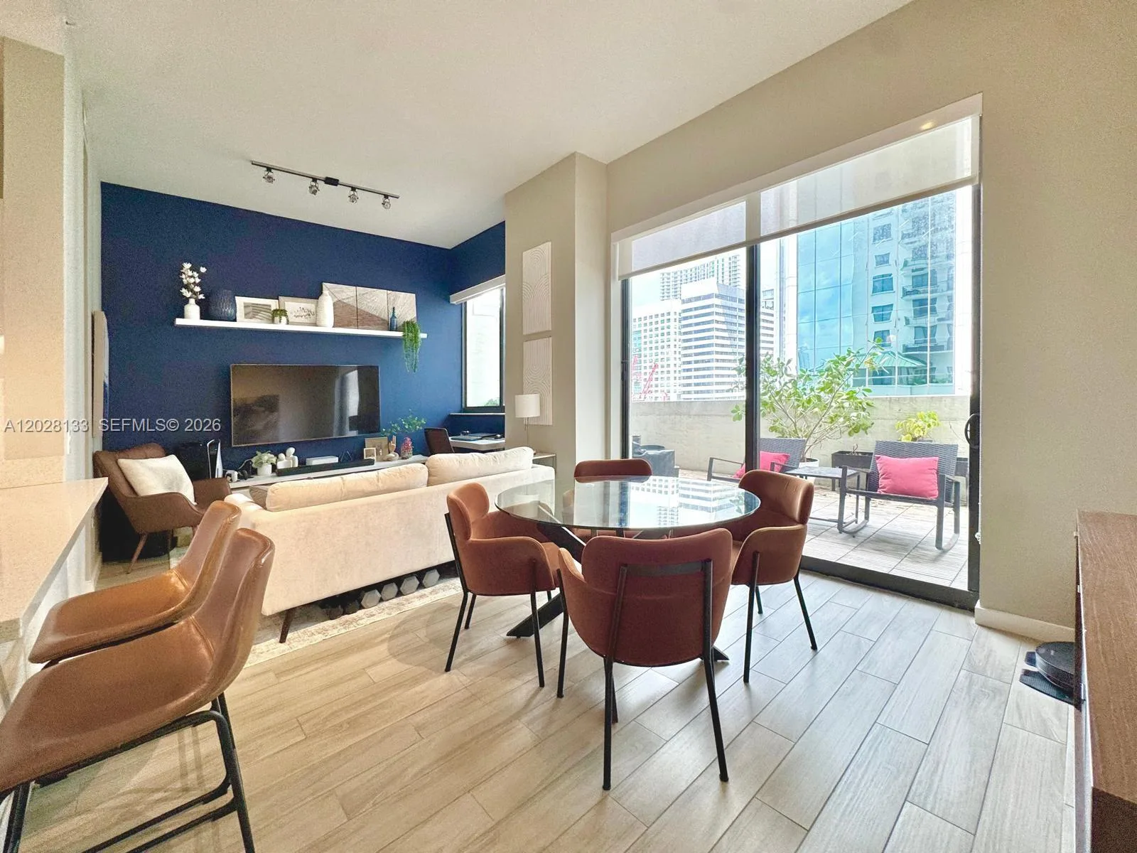 999 SW 1st Ave # 1115, Miami, FL 33130