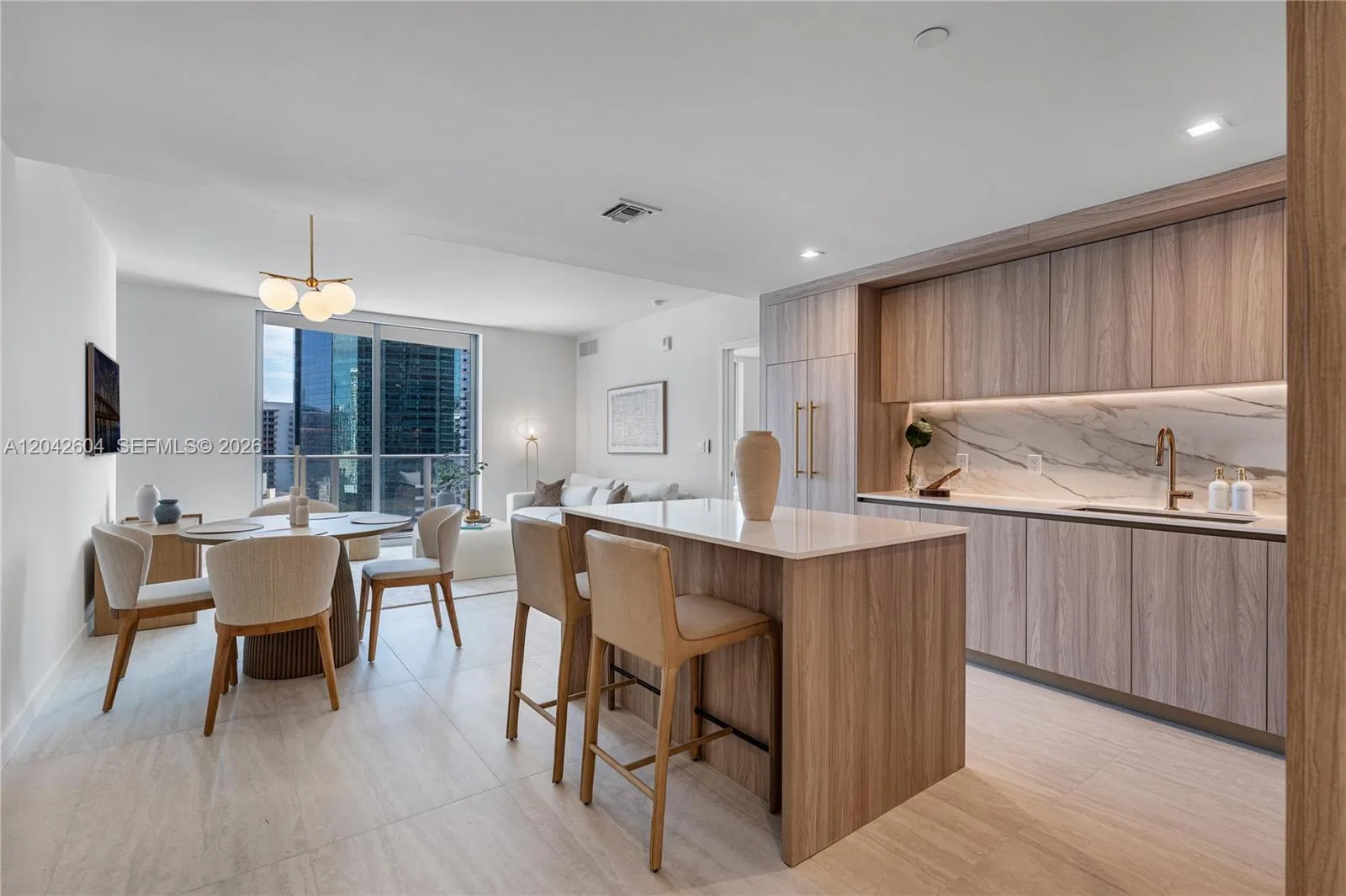 77 SE 5th ST # 3001, Miami, FL 33131 photo 2