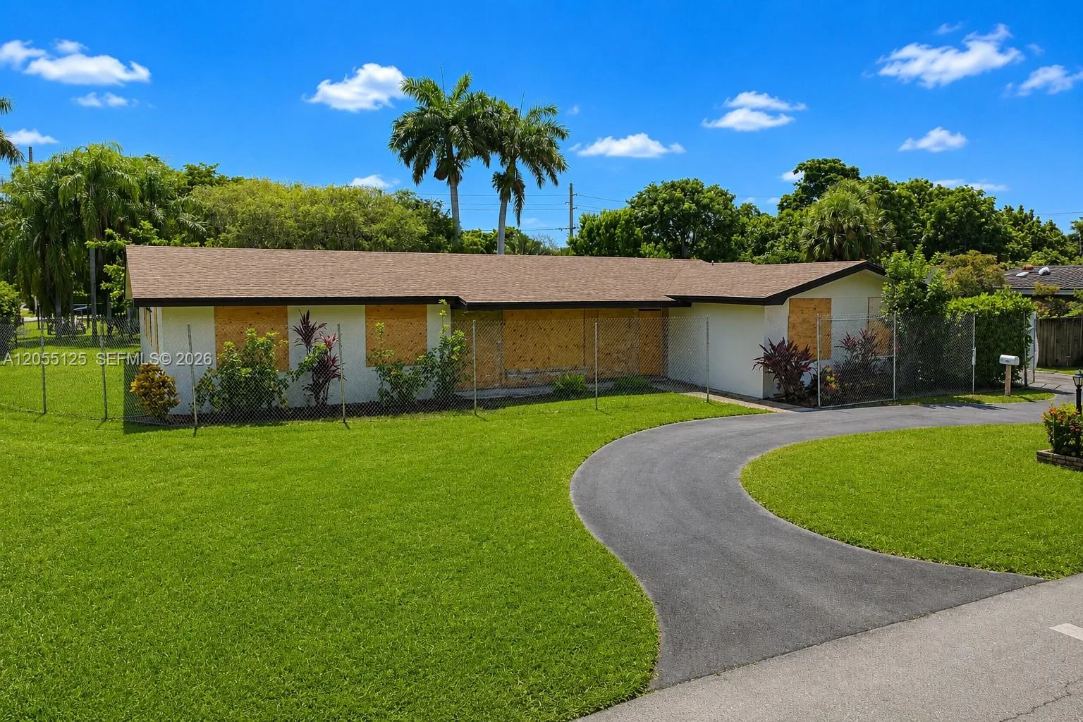16842 SW 86th Ave, Palmetto Bay, FL 33157