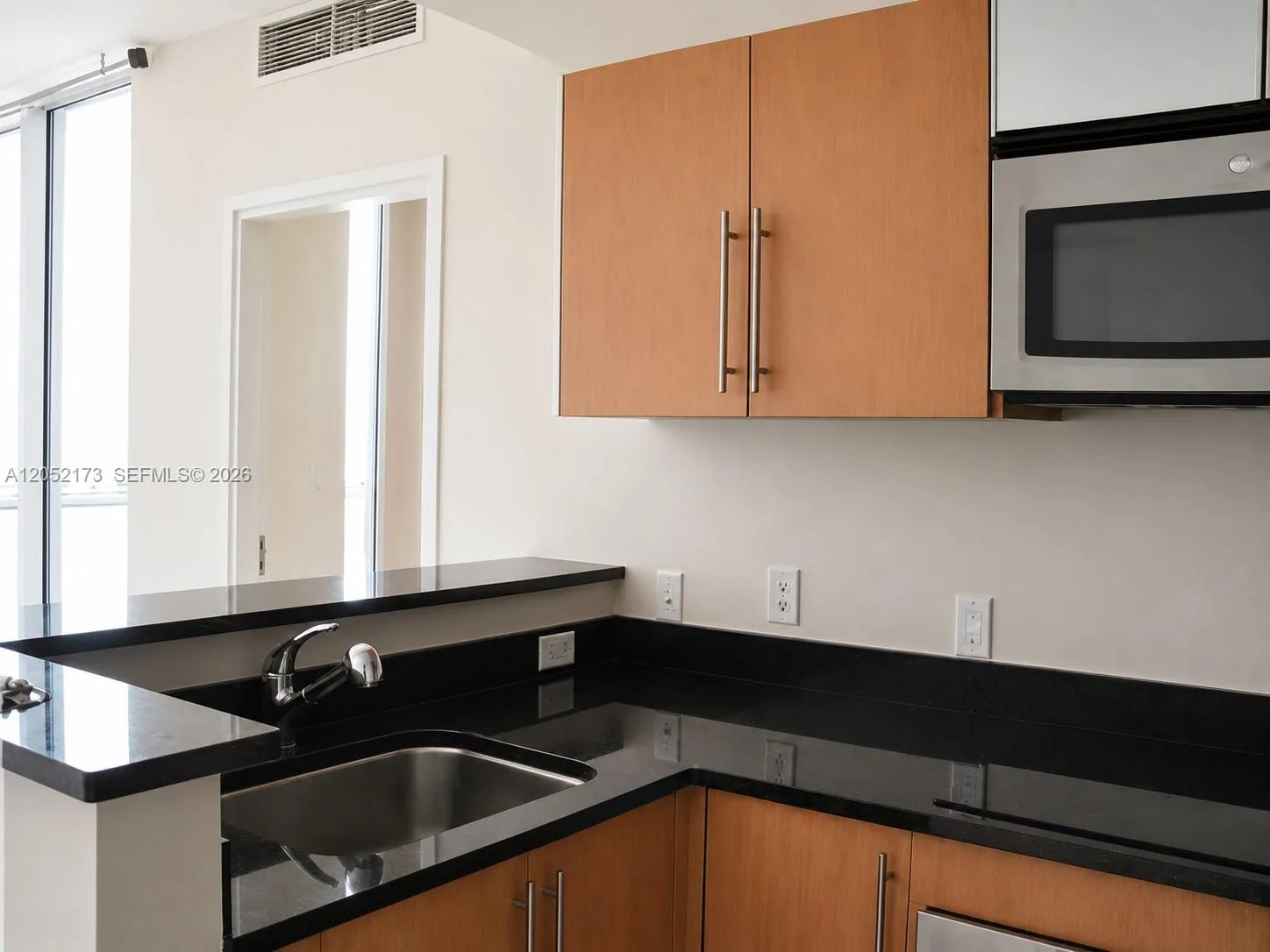 300 S Biscayne Blvd # T-3511, Miami, FL 33131 photo 3