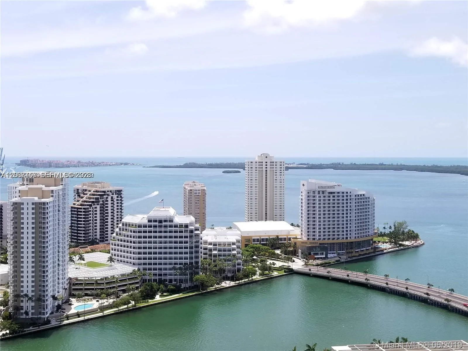 500 Brickell Ave # 2102, Miami, FL 33131