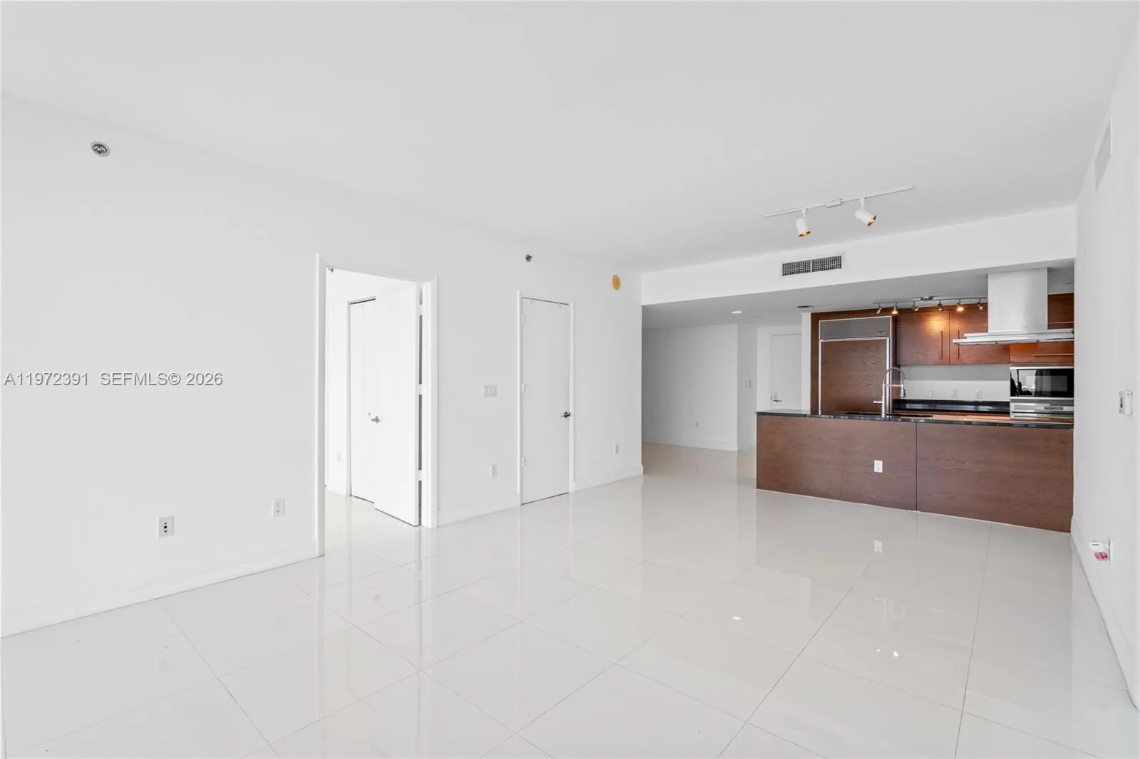 495 Brickell Ave # 4705, Miami, FL 33131 photo 12