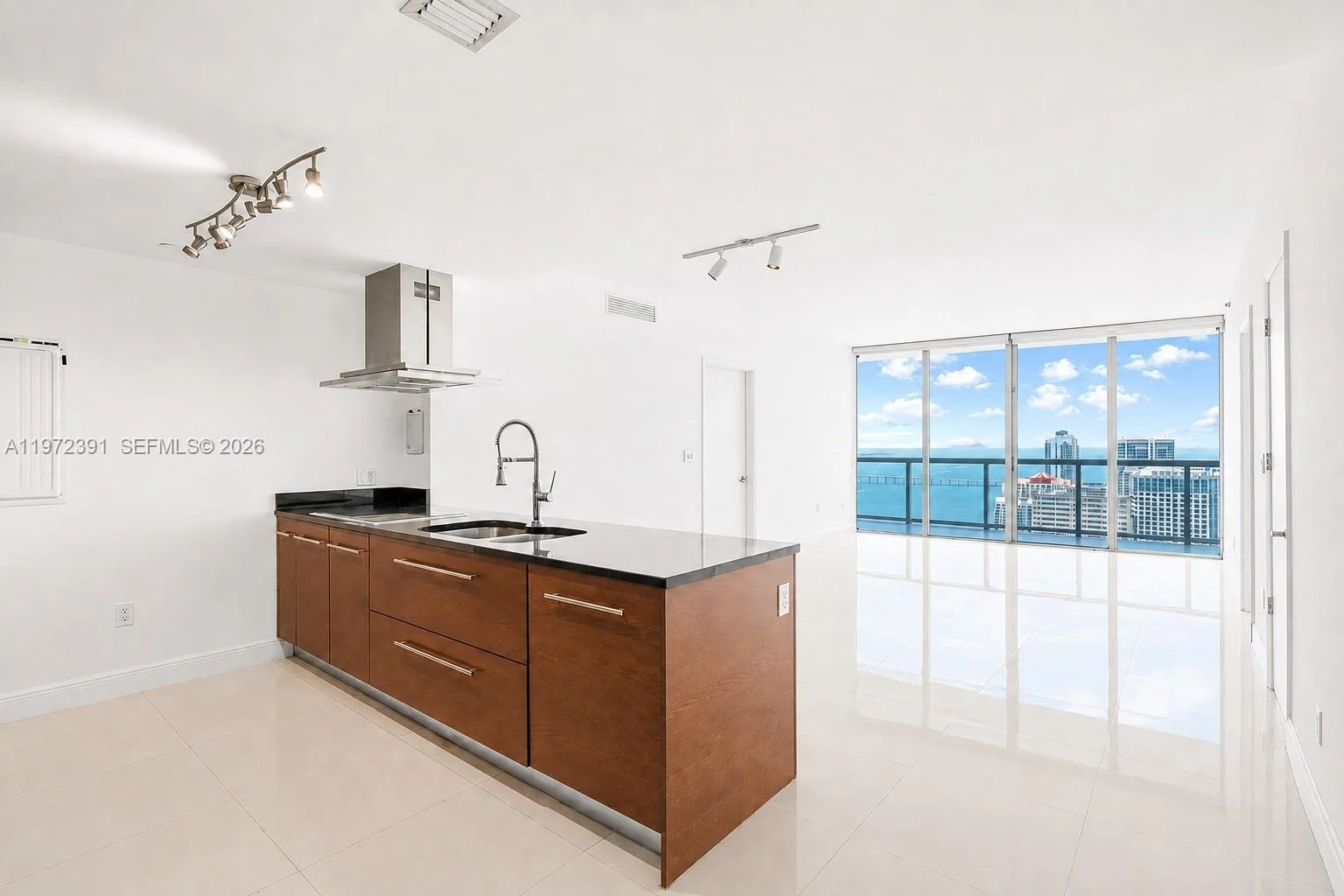 495 Brickell Ave # 4705, Miami, FL 33131 photo 4