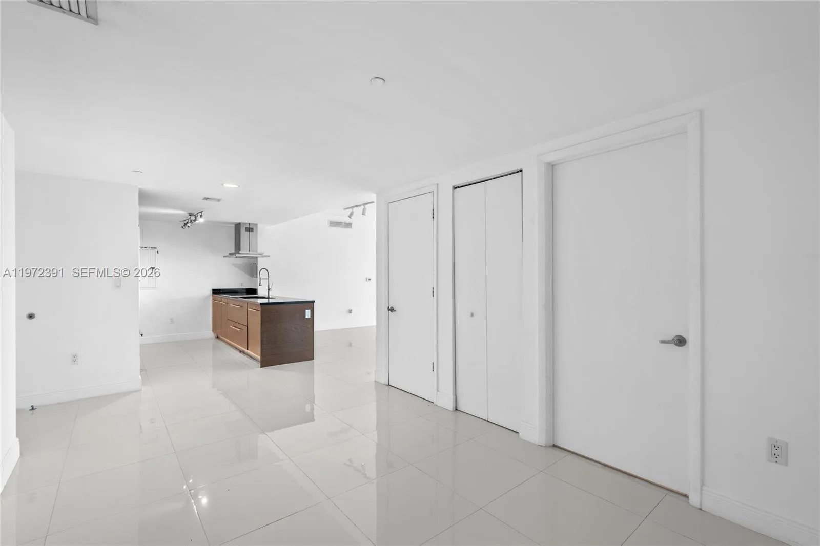 495 Brickell Ave # 4705, Miami, FL 33131 photo 8