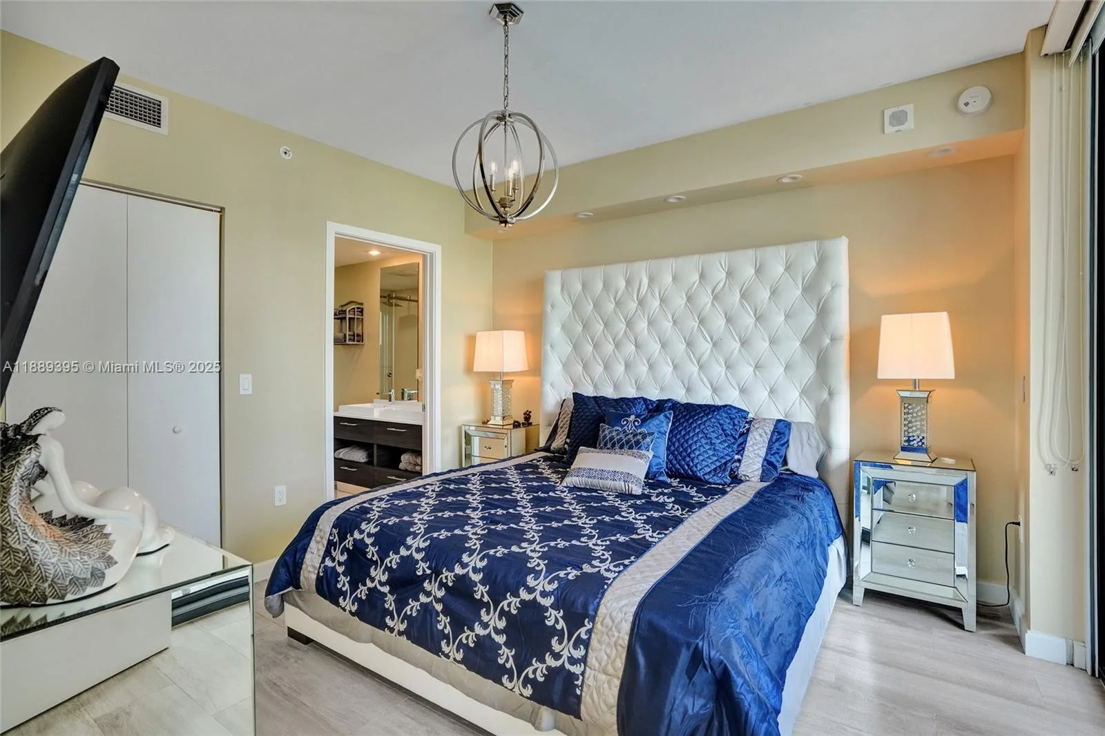 55 SW 9th St # 2201, Miami, FL 33130 photo 12