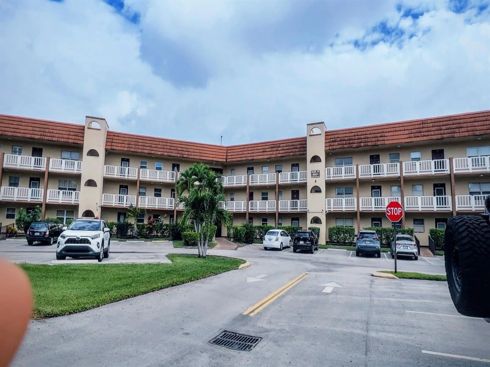 8901 Sunrise Lakes Boulevard # 307, Sunrise, FL 33322
