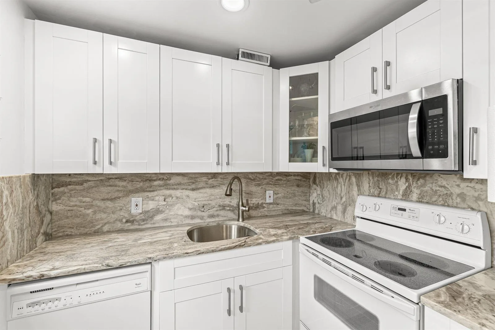 265 Newport R Drive # R, Deerfield Beach, FL 33442 photo 4