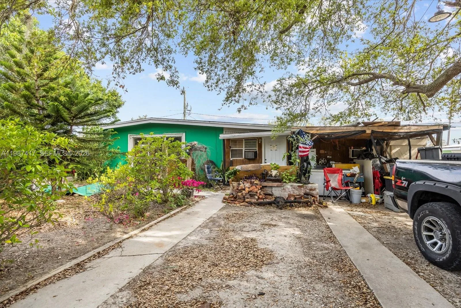 114 SW 21st St SW, Vero Beach, FL 32962