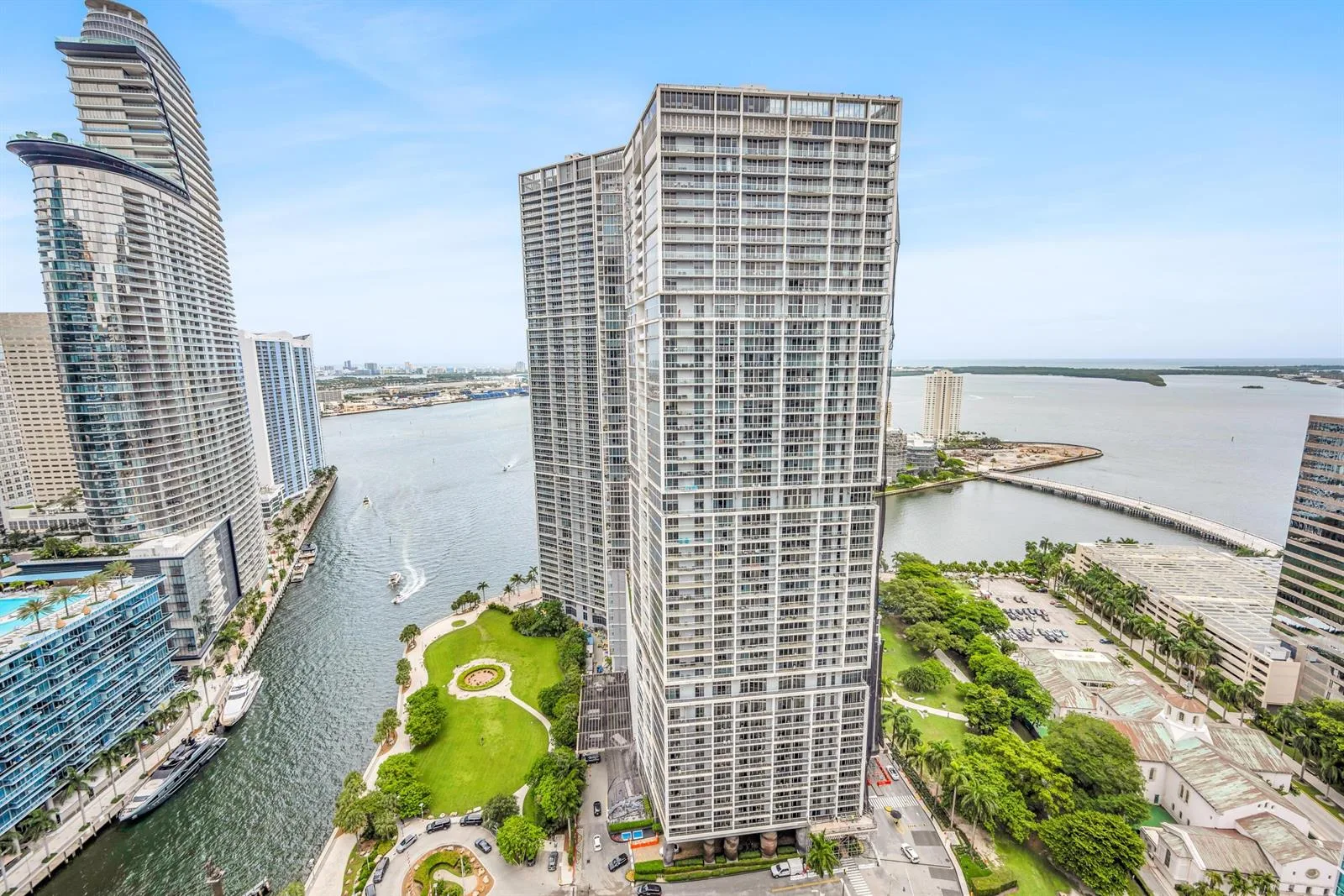 77 SE 5th Street # 3905, Miami, FL 33131