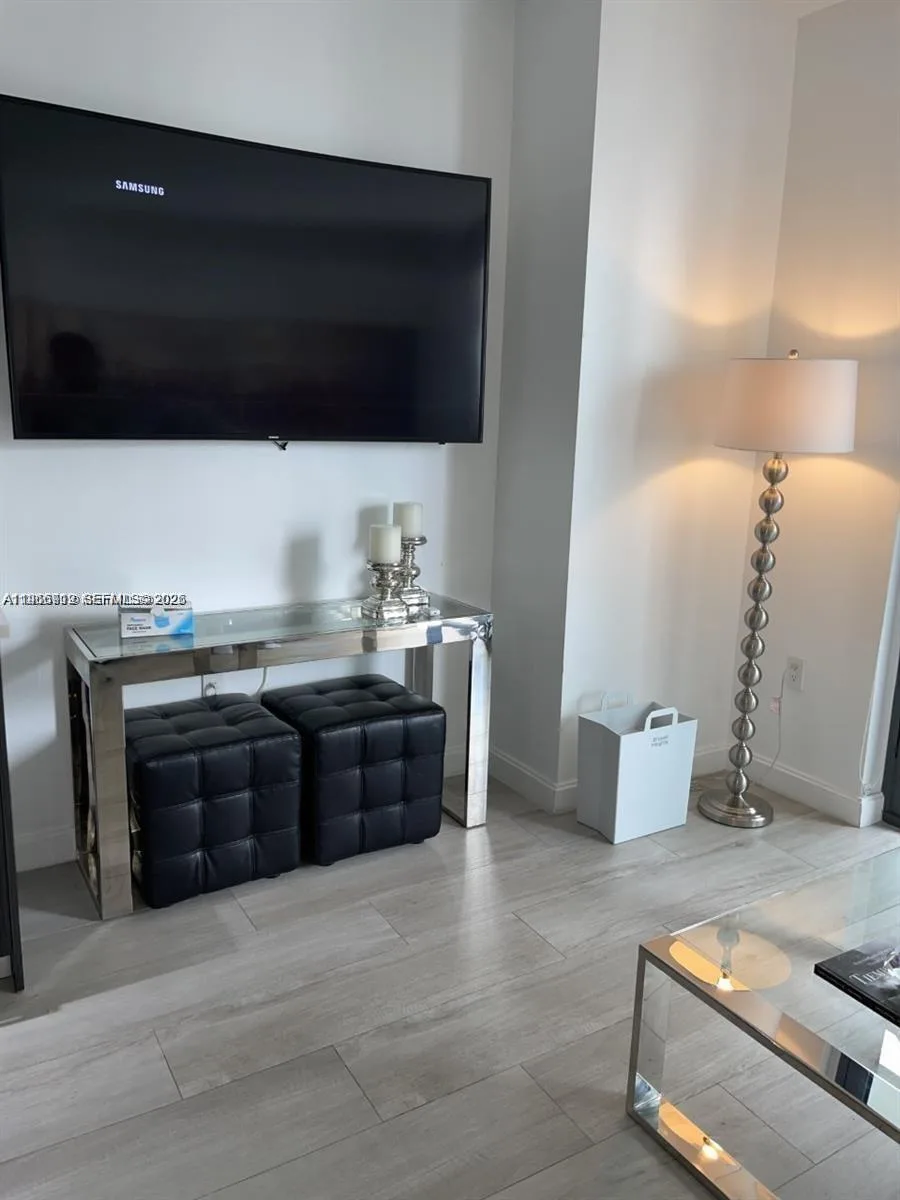 55 SW 9th St # 2307, Miami, FL 33130 photo 10