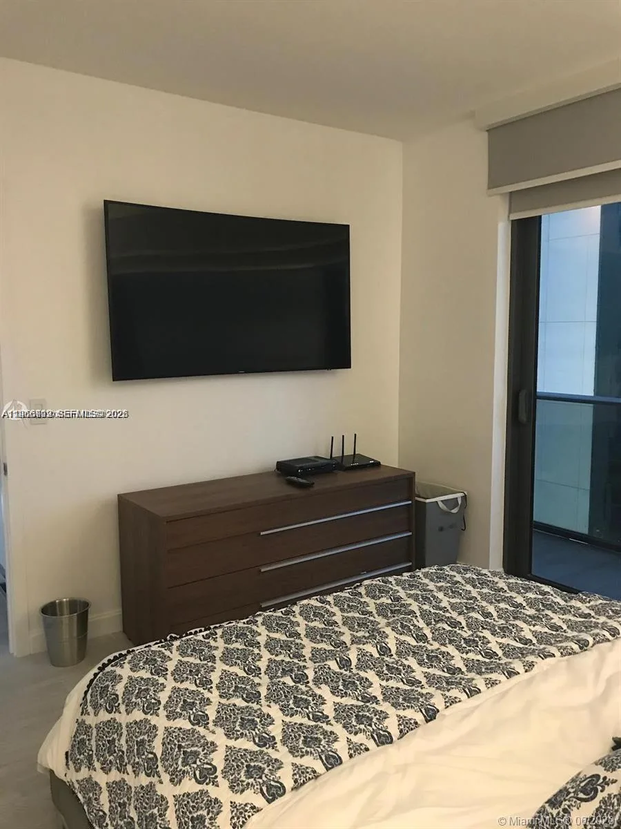 55 SW 9th St # 2307, Miami, FL 33130 photo 13