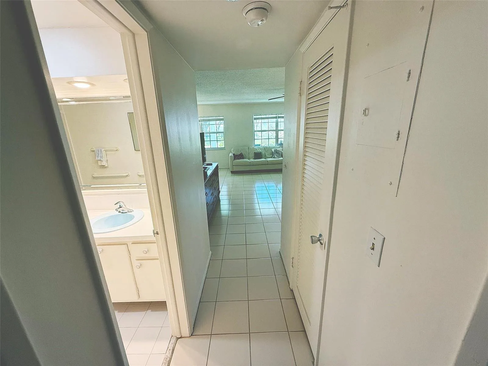 5208 NE 24th Terrace # F106, Fort Lauderdale, FL 33308 photo 6
