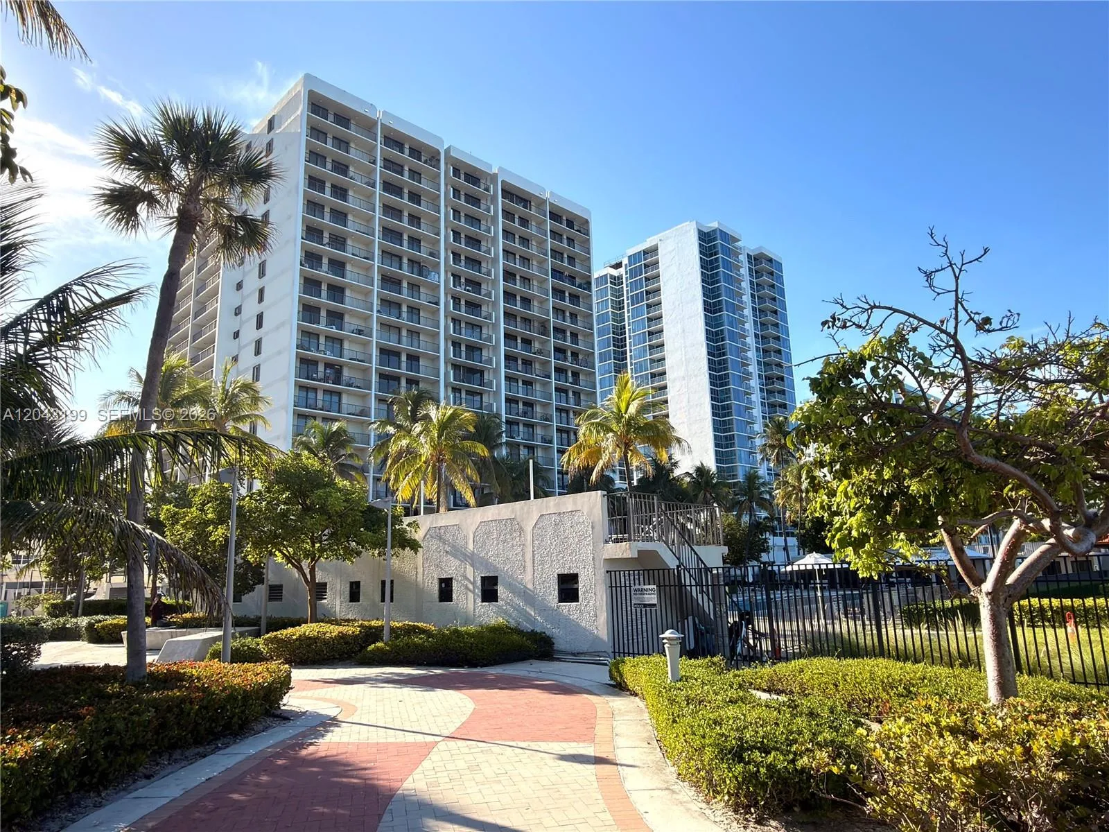 2625 Collins Ave # 215, Miami Beach, FL 33140