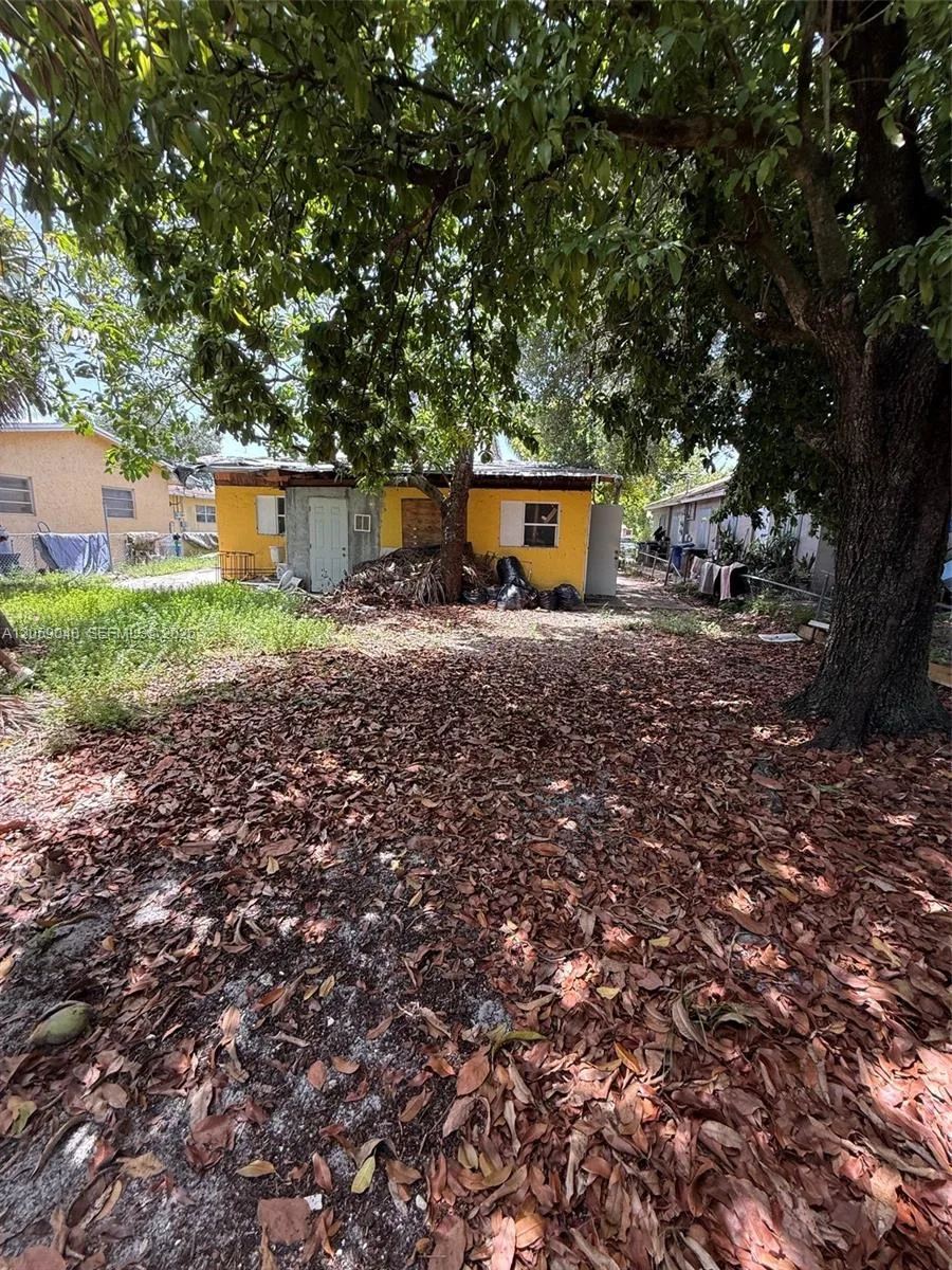 809 NW 108th St, Miami, FL 33168 photo 9