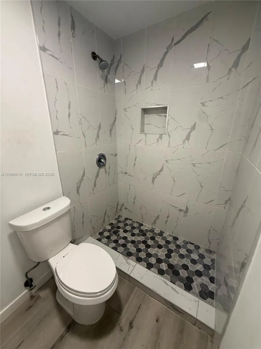 2910 NW 6th Ct, Pompano Beach, FL 33069 photo 3