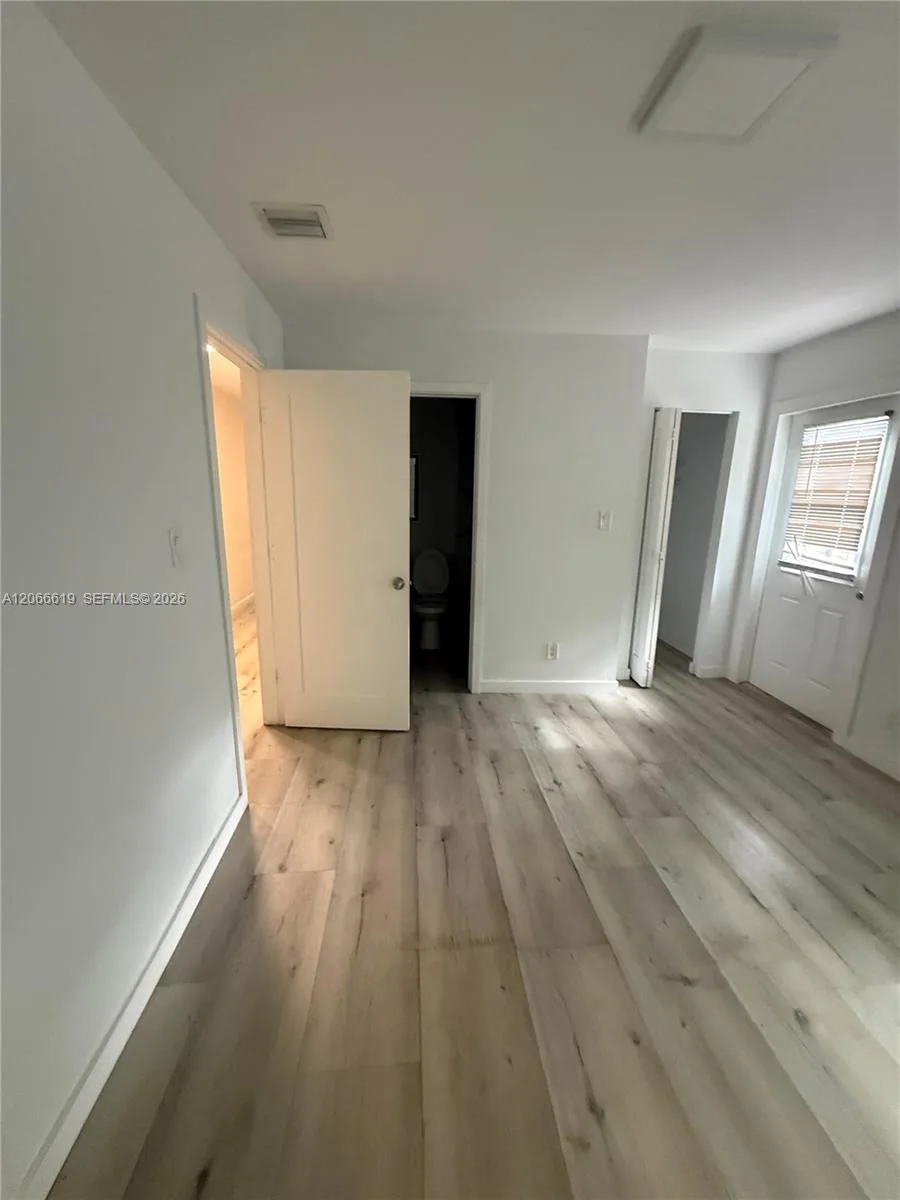 2910 NW 6th Ct, Pompano Beach, FL 33069 photo 5