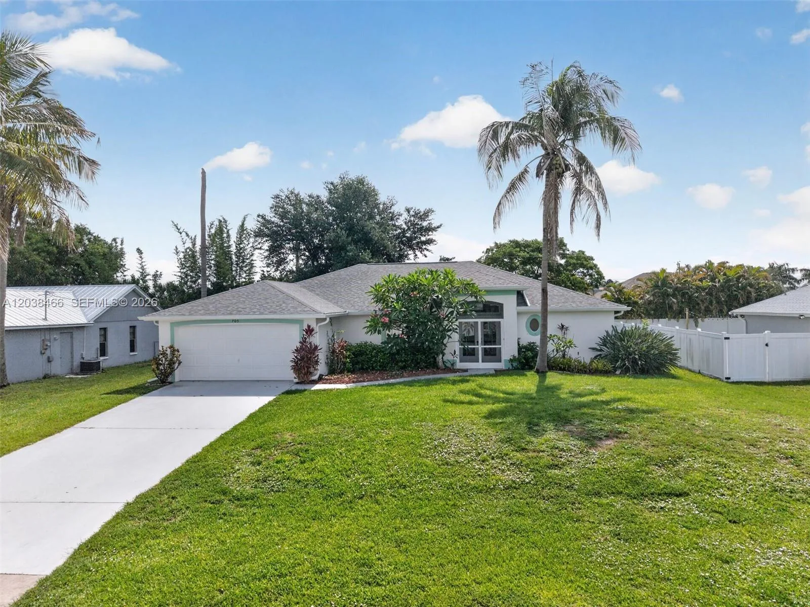 705 SW 9TH AVE, Cape Coral, FL 33991 photo 2