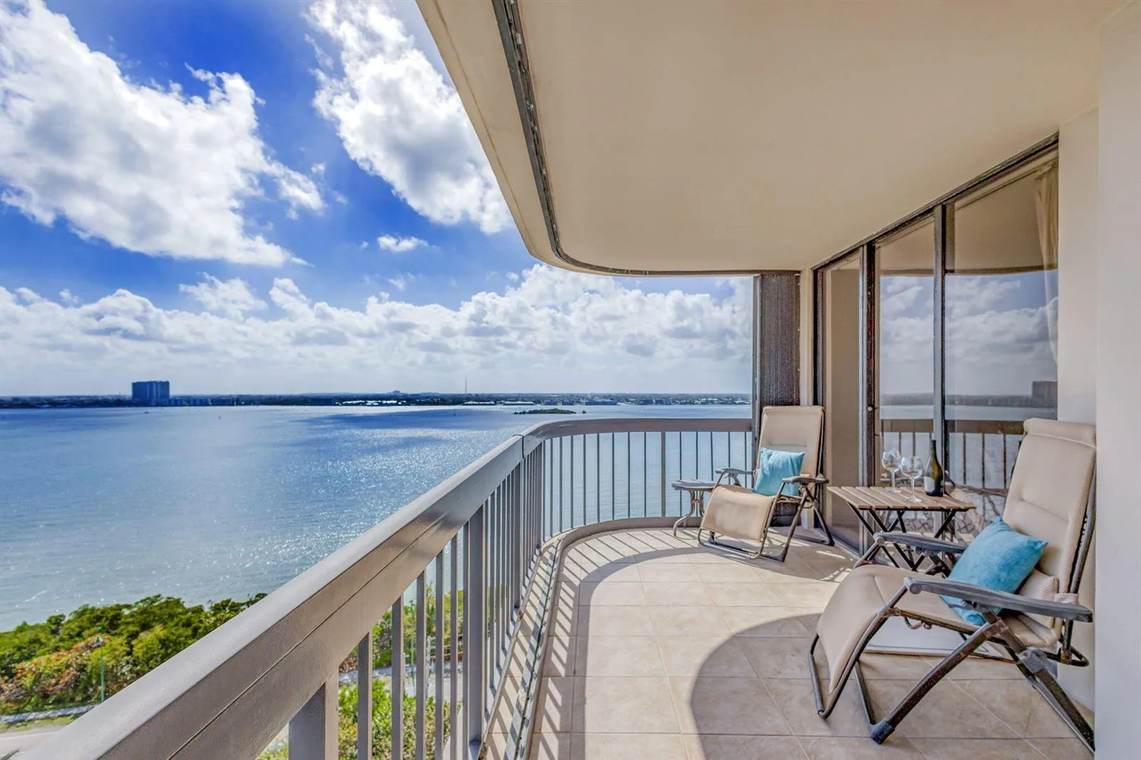 5380 N Ocean Drive # 15 A, Singer Island, FL 33404