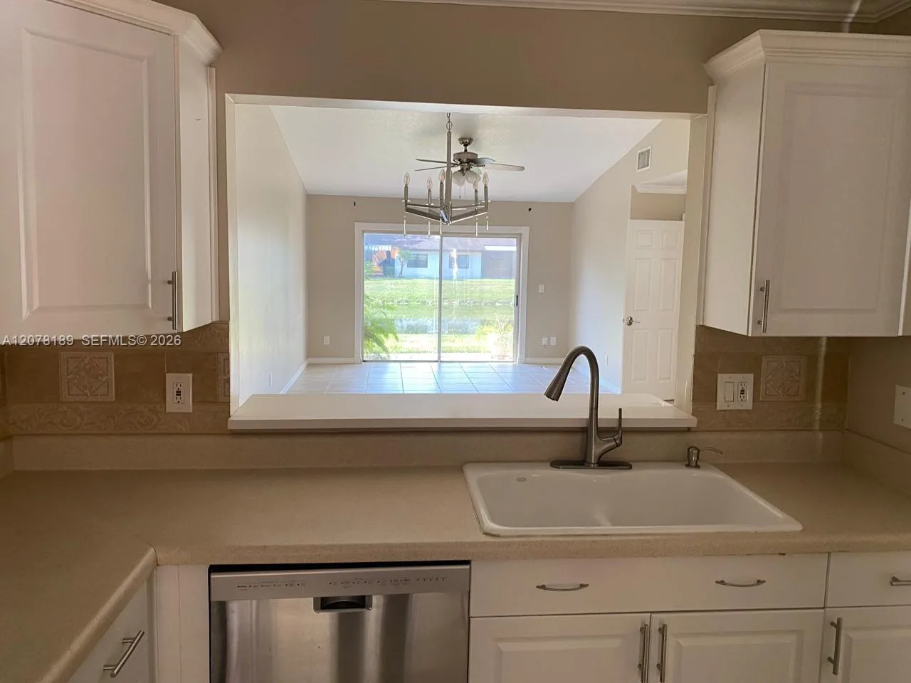 803 SW 119th Way # 803, Davie, FL 33325 photo 6