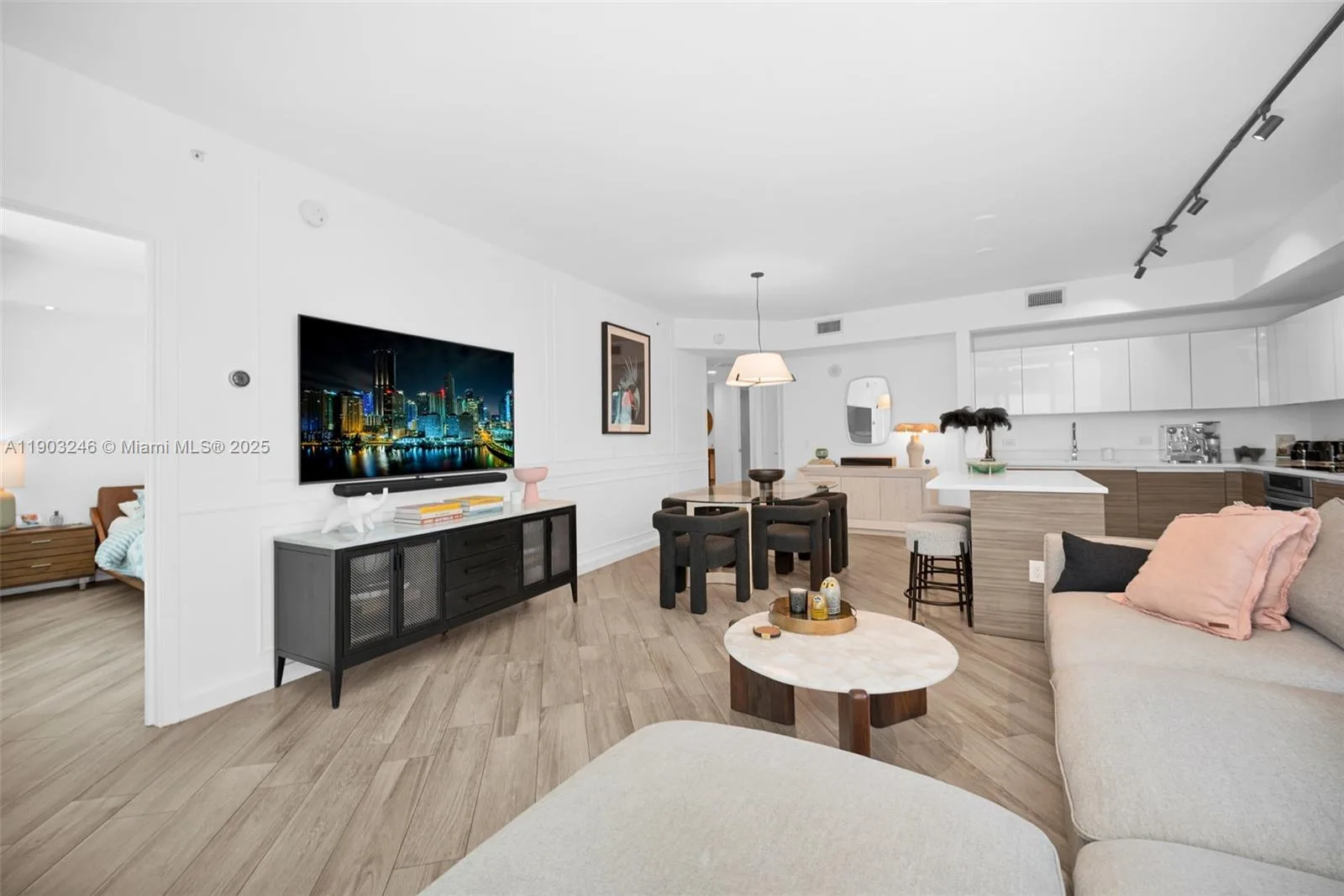 1100 S Miami Ave # 1010, Miami, FL 33130 photo 6