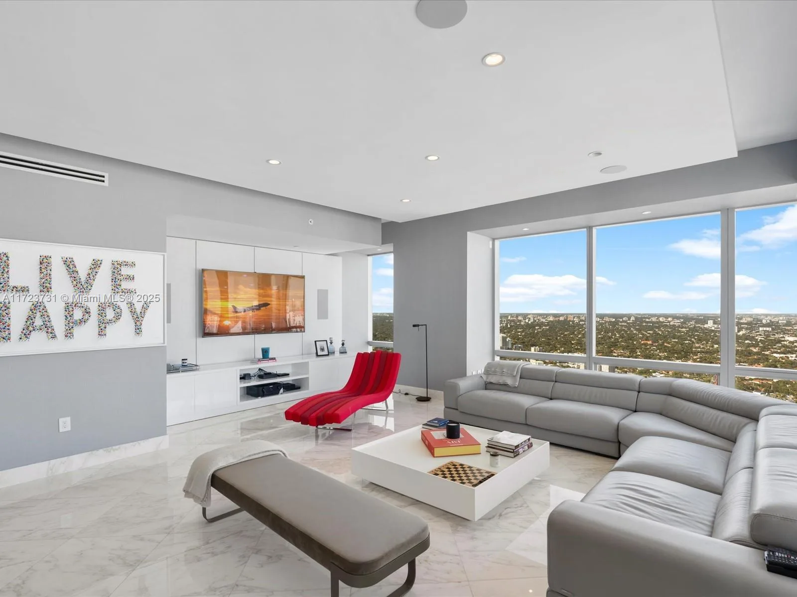 1425 Brickell Ave # 52BC, Miami, FL 33131 photo 3