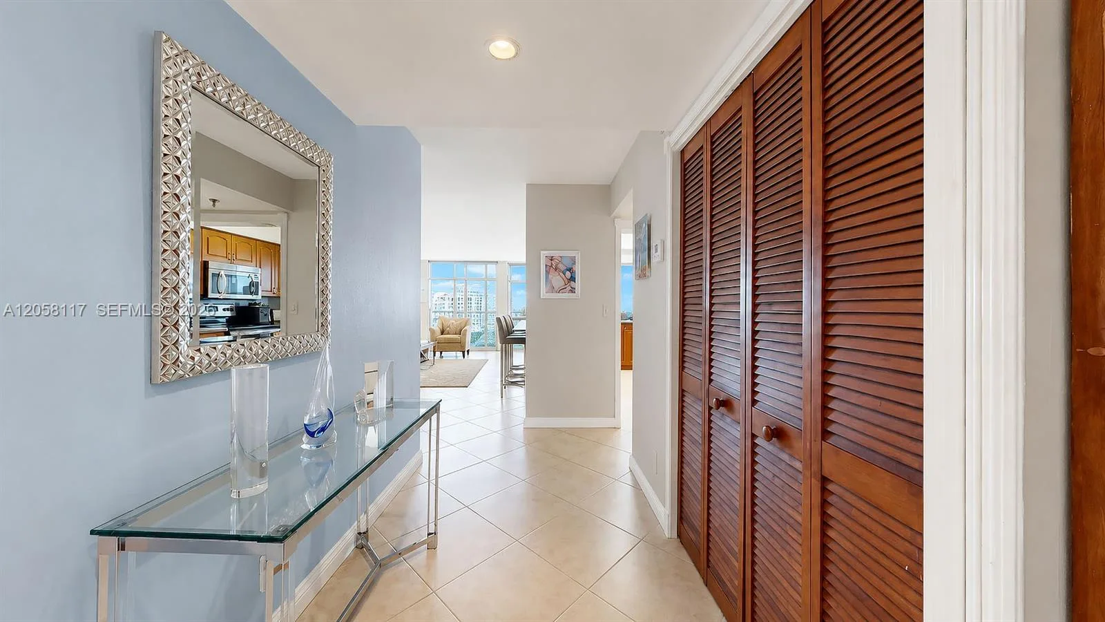 2401 Collins Ave # 1709, Miami Beach, FL 33140 photo 8