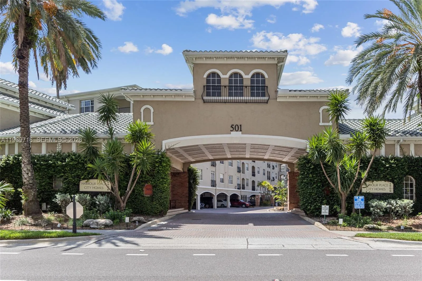 501 KNIGHTS RUN AVENUE # 1117, Tampa, FL 33602