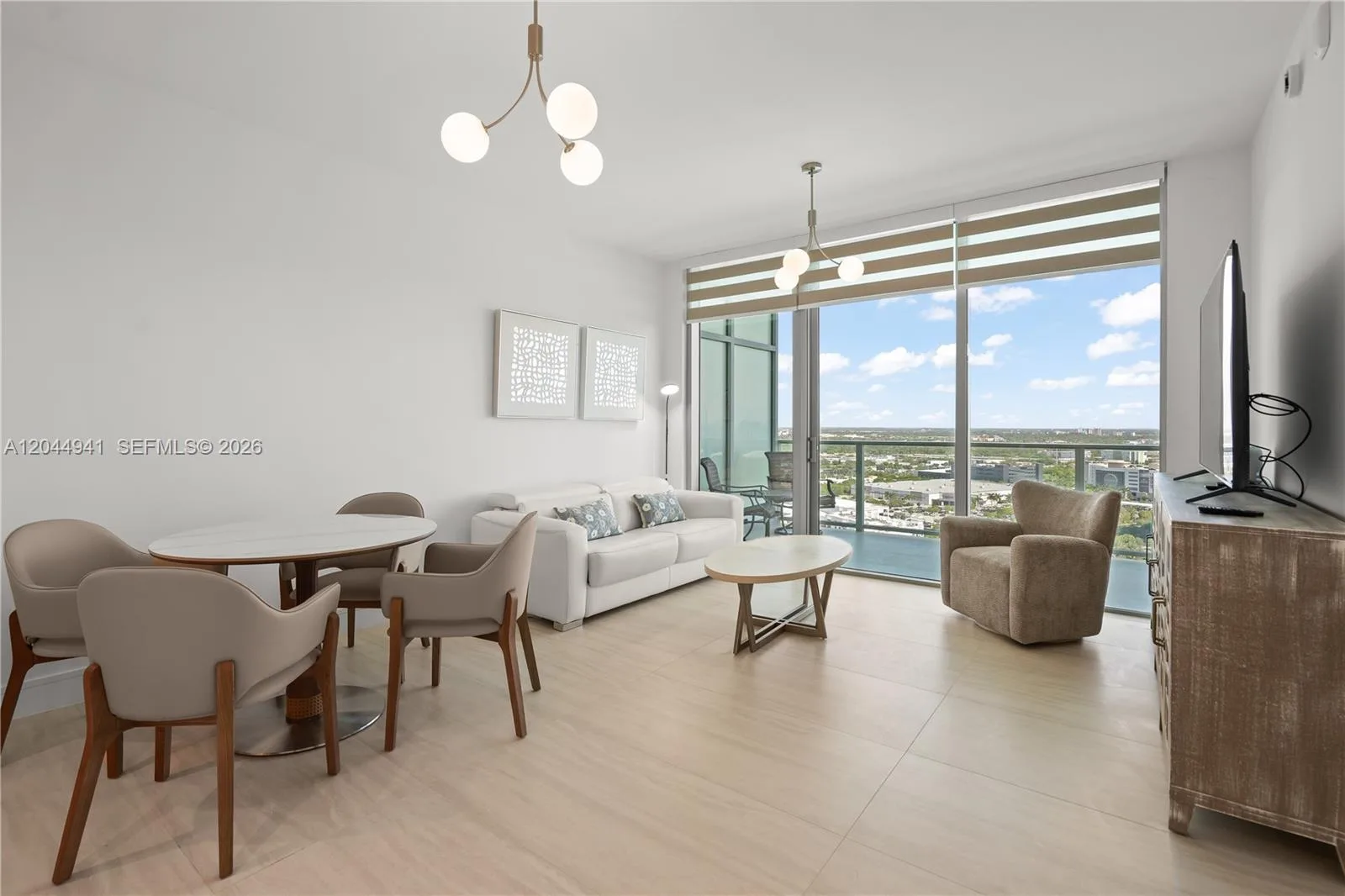 2411 Laguna Circle # 2107, Miami, FL 33181 photo 3