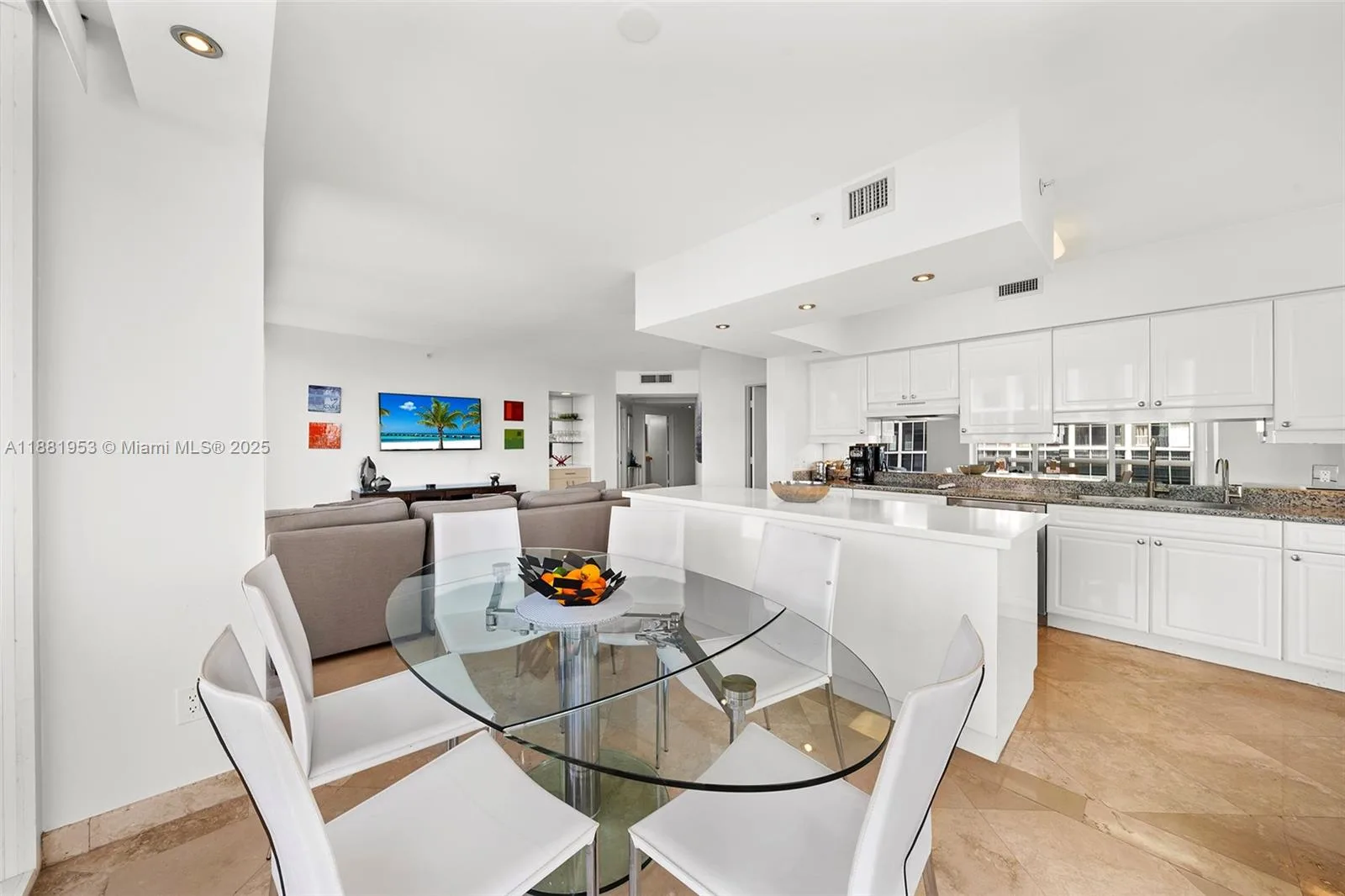4779 Collins Ave # 1707, Miami Beach, FL 33140 photo 11