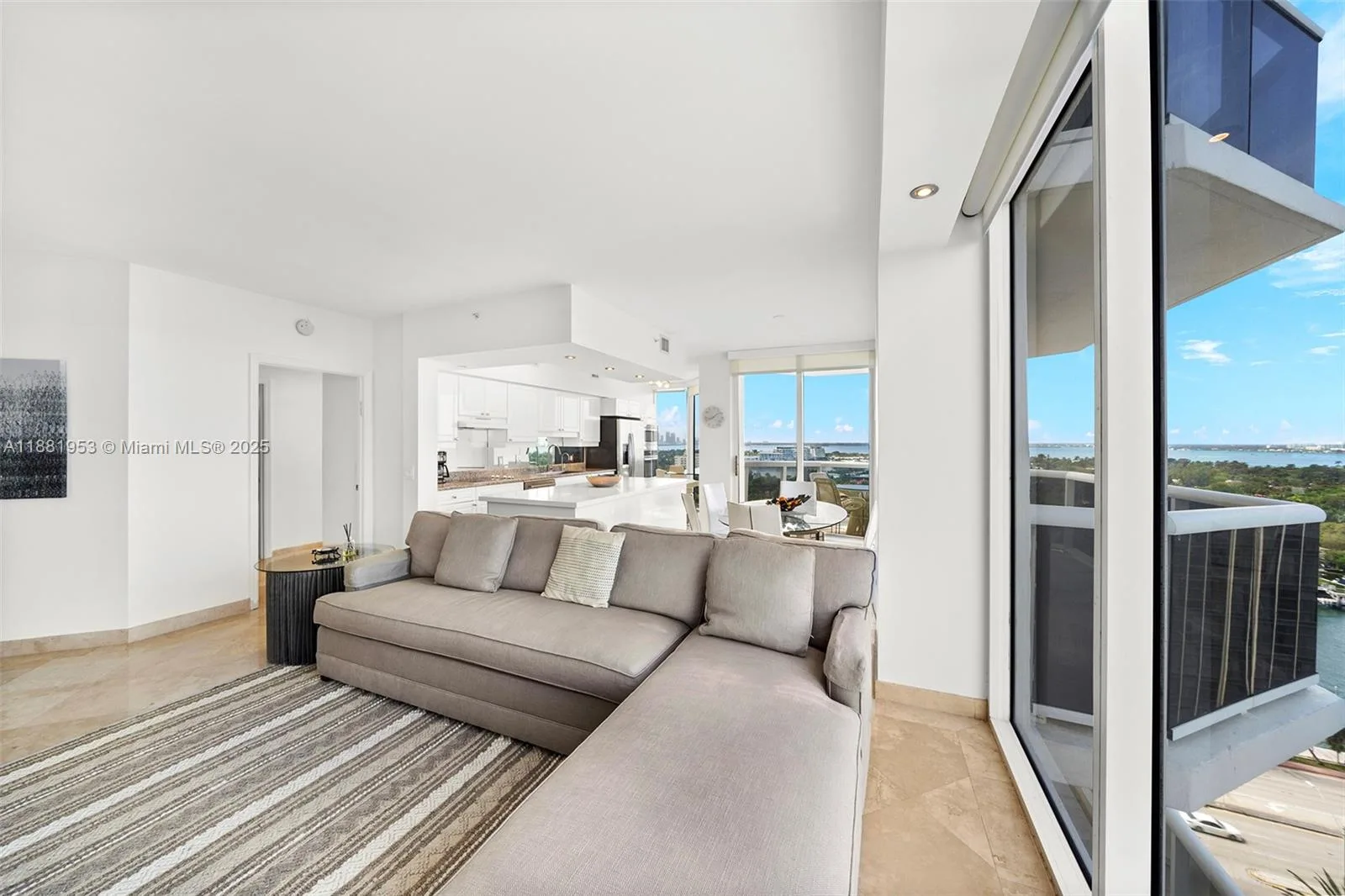 4779 Collins Ave # 1707, Miami Beach, FL 33140 photo 2
