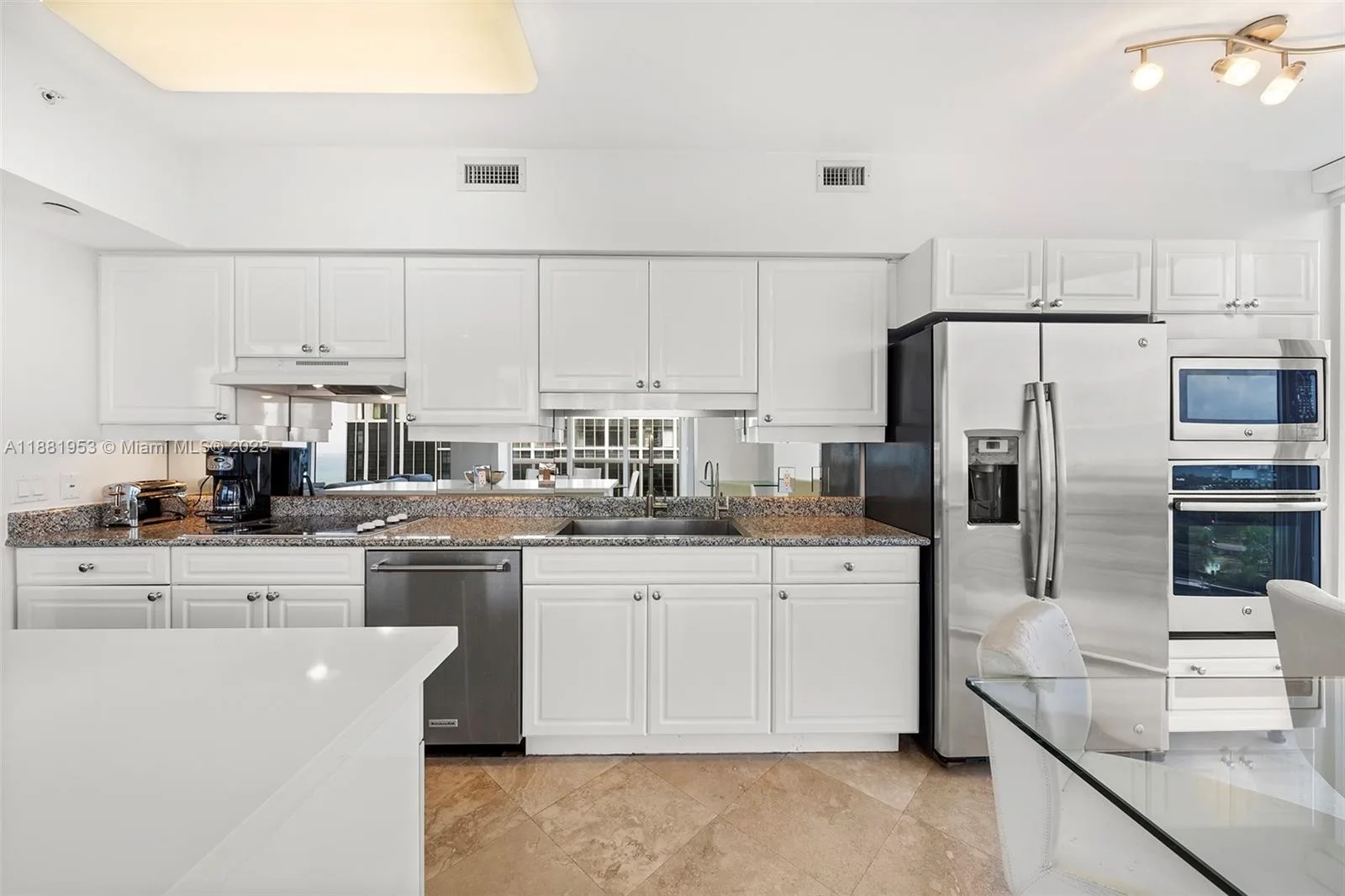 4779 Collins Ave # 1707, Miami Beach, FL 33140 photo 8