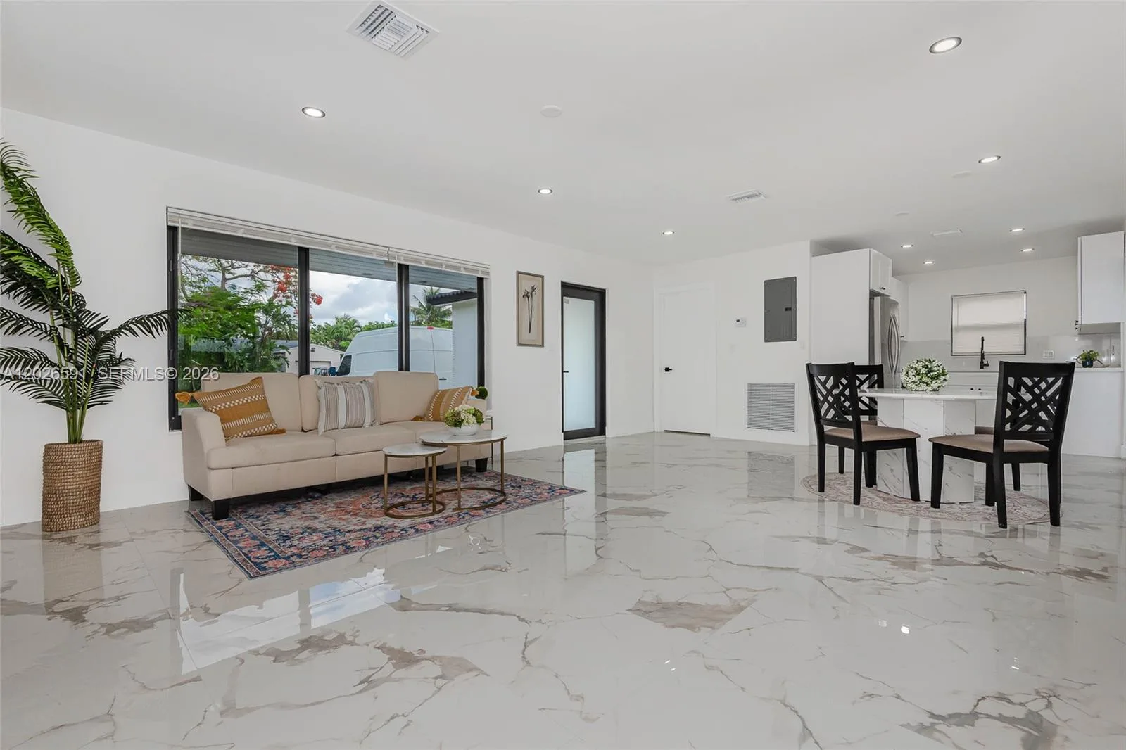 537 S 29th Ct, Hollywood, FL 33020 photo 3