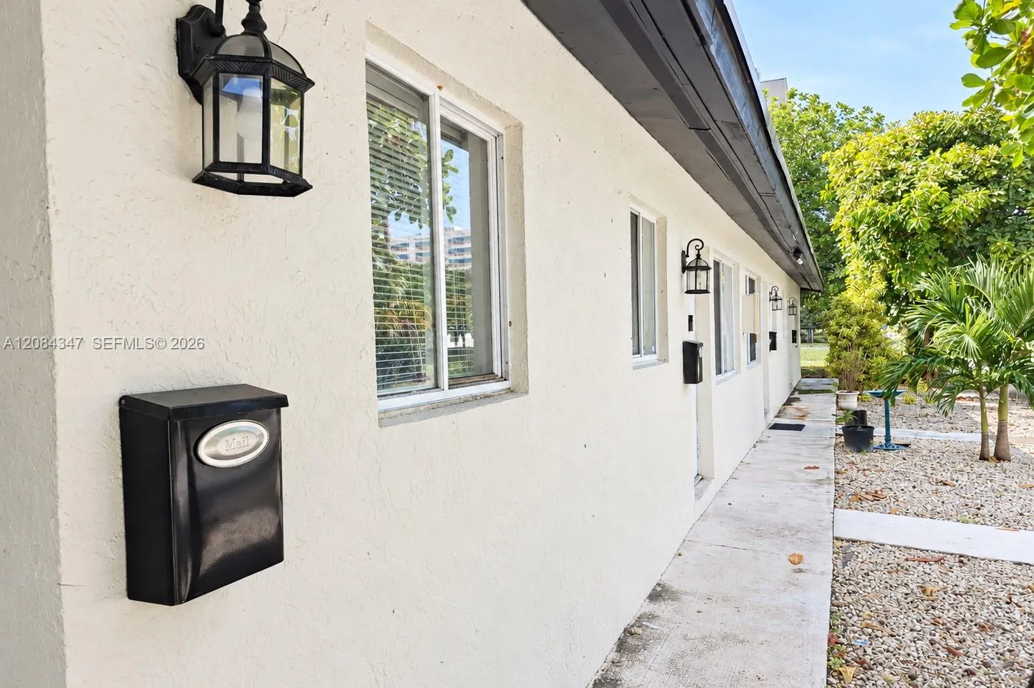 300 SE 9th Ct # 4, Hallandale Beach, FL 33009