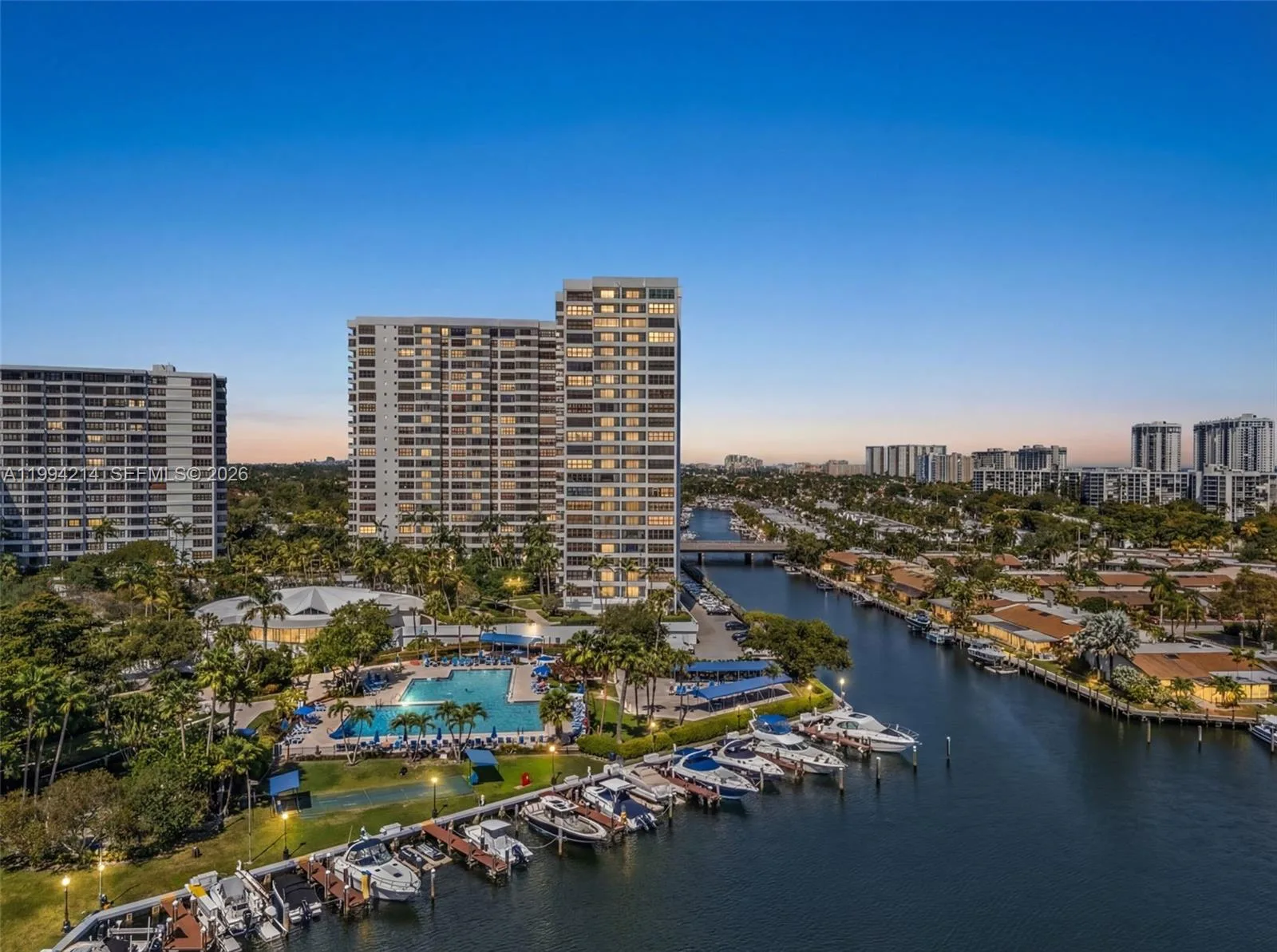 2500 PARKVIEW DR # 1418, Hallandale Beach, FL 33009 photo 2