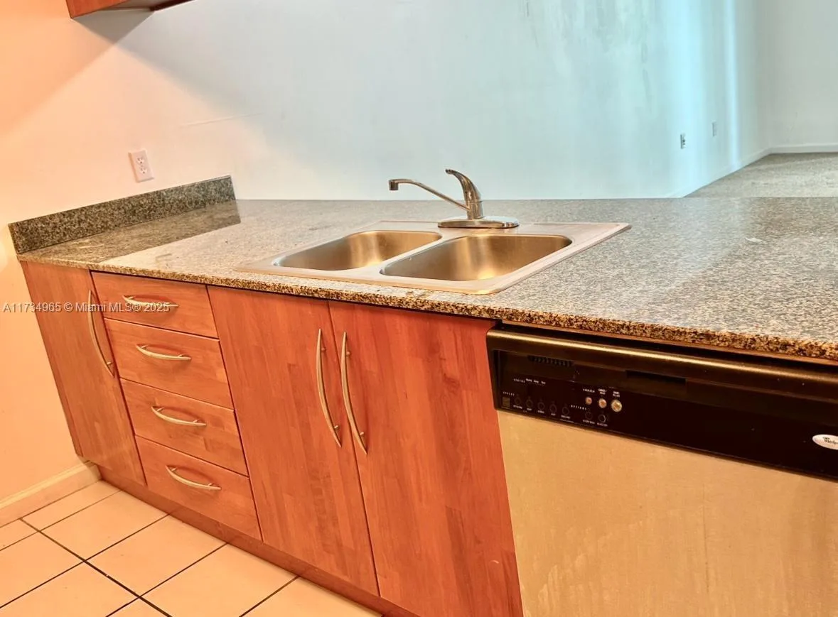 1200 Brickell Bay Dr # 2514, Miami, FL 33131 photo 11