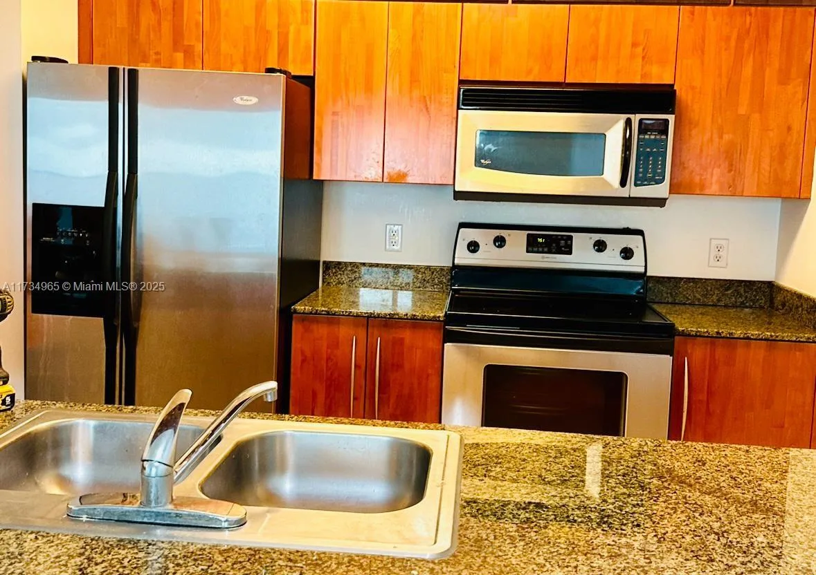 1200 Brickell Bay Dr # 2514, Miami, FL 33131 photo 9