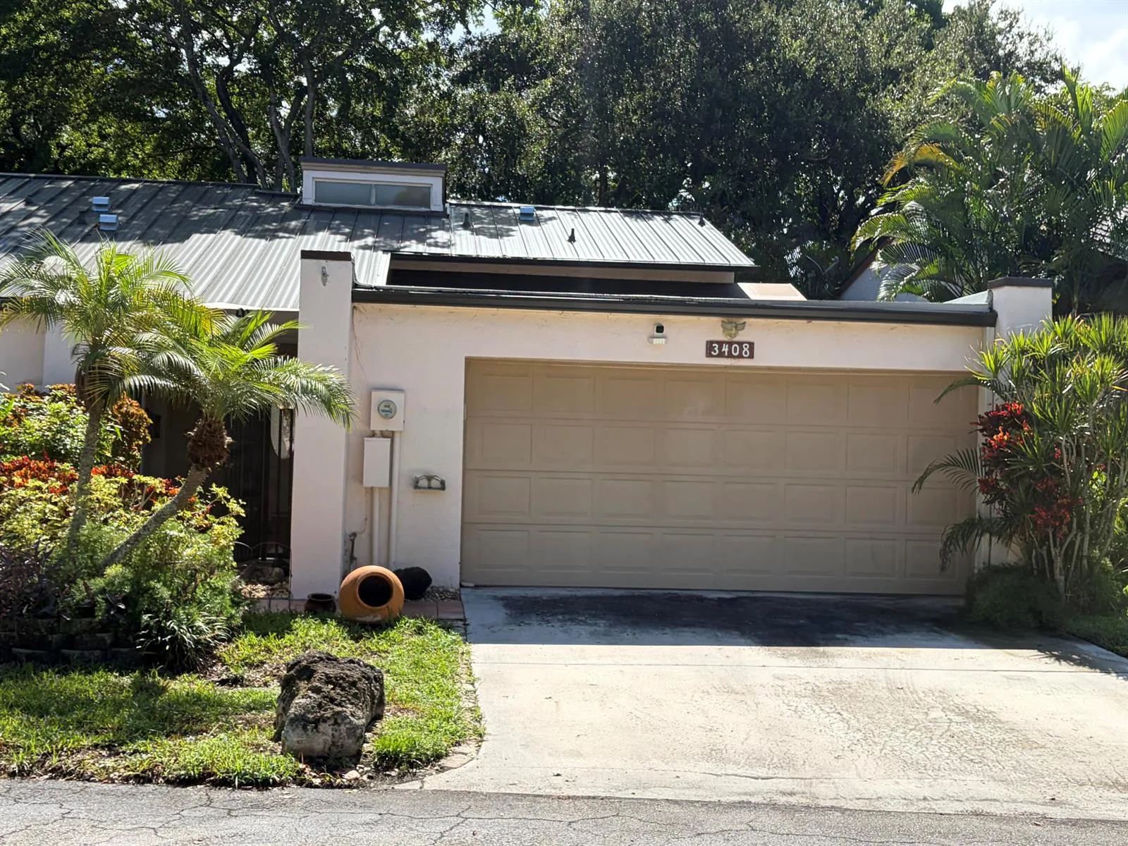 3408 ROSE HILL Way # 143, Lauderhill, FL 33319
