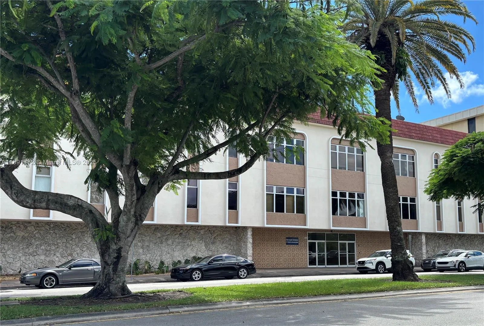 717 Ponce De Leon Blvd # 328, Coral Gables, FL 33134 photo 2
