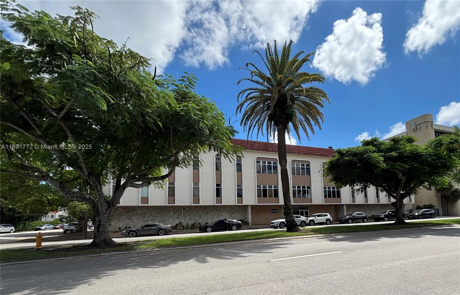 717 Ponce De Leon Blvd # 328, Coral Gables, FL 33134 photo 3