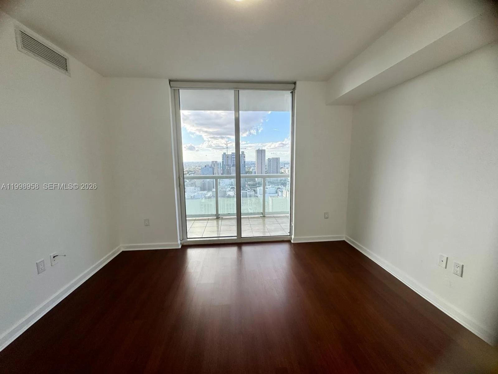 50 BISCAYNE Blvd # 3807, Miami, FL 33132 photo 10